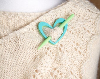 heart shawl pin : aqua and pistachio