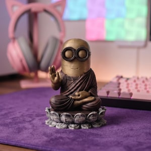 Funny Meditation Statue