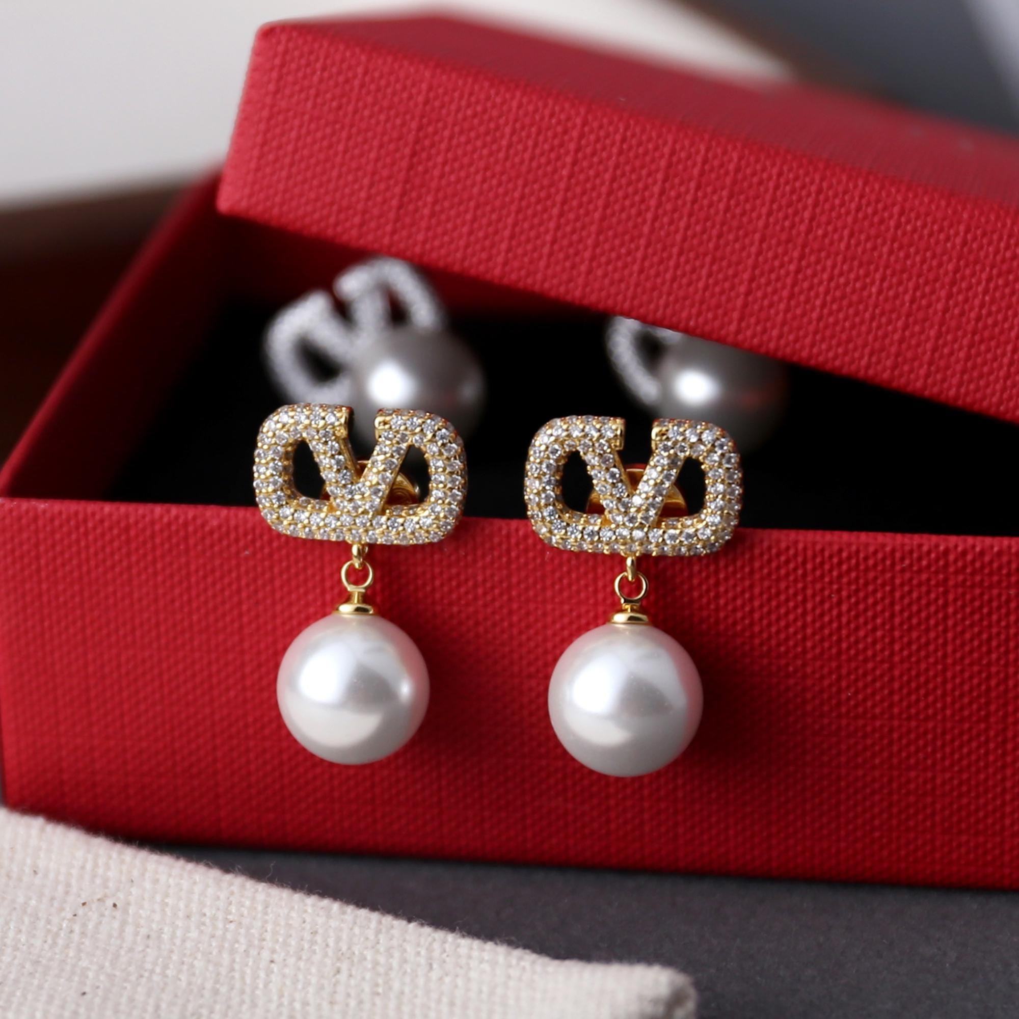 ヴィンテージ Christian Dior オールド ディオール ラペルピン Christian Dior Jewelry In Vintage Designer Costume Pins