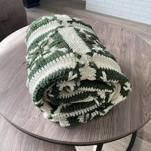 Green Granny Square Handmade Afghan | Green & Cream Beige Crochet Throw Blanket for Sofa or Bed Housewarming Gift Cottagecore Decor