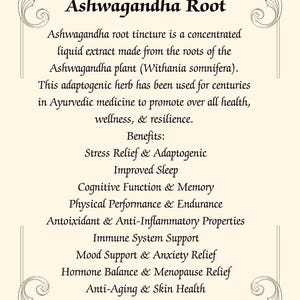 K&ouml;nnte beinhalten: Ein Schwarzwei&szlig;bild mit einem dekorativen Rahmen. Der Text "Ashwagandha Root" befindet sich oben im Bild. Der Text darunter beschreibt die Vorteile von Ashwagandha-Wurzel-Tinktur, darunter Stressabbau, verbesserter Schlaf, kognitive Funktion und allgemeines Wohlbefinden.