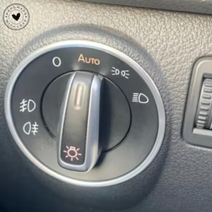 Anello decorativo per interruttore fari / Decalcomania per cruscotto effetto cromato o carbonio