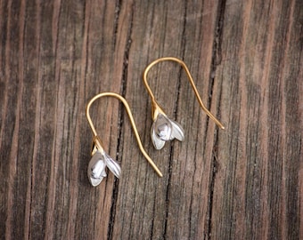 Boucles d'oreilles fleur de lys en argent sterling : bijoux minimalistes et élégants