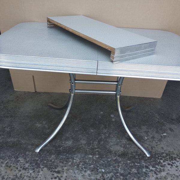 Vintage Retro Formica Chrome Dinette Dining Kitchen Table gray cracked ice with leaf