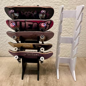 5 Fingerboard Display Rack