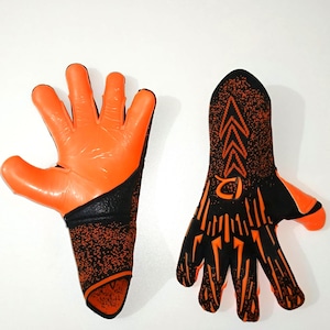 TORYES PRO. Now get 4 pairs of toryes pro goalie gloves in just 150 USD .Goalie gloves, goalkeeper gloves, football gloves