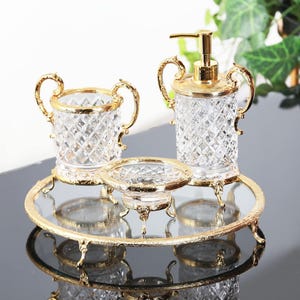 Elegantes Badezimmer Seifenspender Set mit Zahnbürstenhalter und Ständer für luxuriöses Dekor