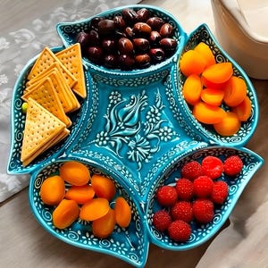 Türkische Keramikschale mit mehreren Fächern, Aperitiftablett, Tapas- und Snackteller, dekorative Nussplatte, Schlüssel oder Süßigkeitenhalter