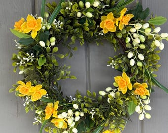 Spring Yellow Daffodil Front Door Decor Luxury Garden Home Entryway Floral Housewarming Gift California Estate Style Welcome Wreath