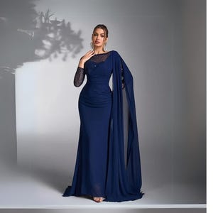 Elegant Navy Blue Lace Panel Evening Gown - Long Sleeve Mermaid Dress