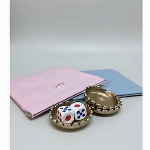 Personligt Mahjong-set Lyxig Tärningsfodral i Läder Magnetisk Stängning Mässingsfat Kammusslor Design Anpassat Monogram Speltillbehör Elegant Gåva