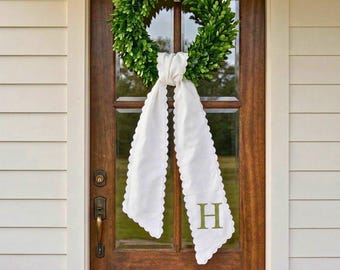 Spring Wreath Sash Personalized Decoration Embroidered Initial Ribbon Accent Cotton Canvas Scalloped Edge Ric Rac Custom Decor Door Gift