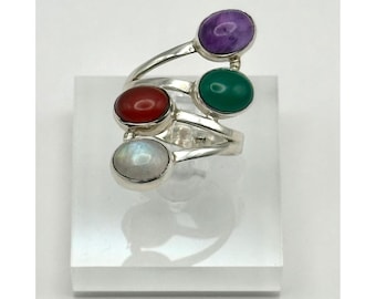 Sterlingzilveren ring met meerdere edelstenen, maat 8,75