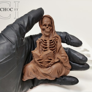 Halloween Chocolate Skull – Spooky Skeleton with Book | Gothic Candy, Creepy Edible Art, Unique Halloween Gothic Gift for Horror Lovers