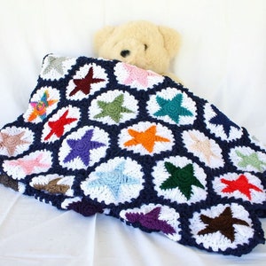 Crochet stars afghan navy blue white colorful couch throw blanket kid bedding child scrap yarn hexagons granny square home decor green red image 1