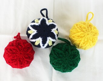 Crochet ornament set of 4 Christmas bauble yellow blue white green red ball large 3-3.5 inch star pattern winter holiday home decor