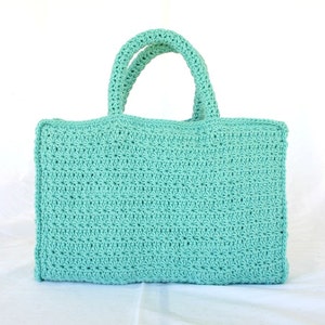 crochet carrying bolsa