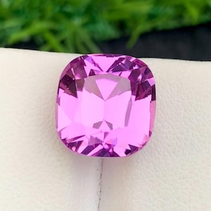 11.20 Carat Deep Pink Kunzite Gemstone: Cushion Cut Jewelry Stone