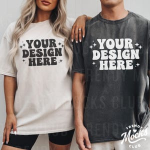 カップル モックアップ コンフォートカラー C1717 アイボリー&ペッパー トレンディなオーバーサイズシャツ 2人モデル Tシャツ モックアップ 花嫁と花婿のTシャツ モックアップ 男性 女性