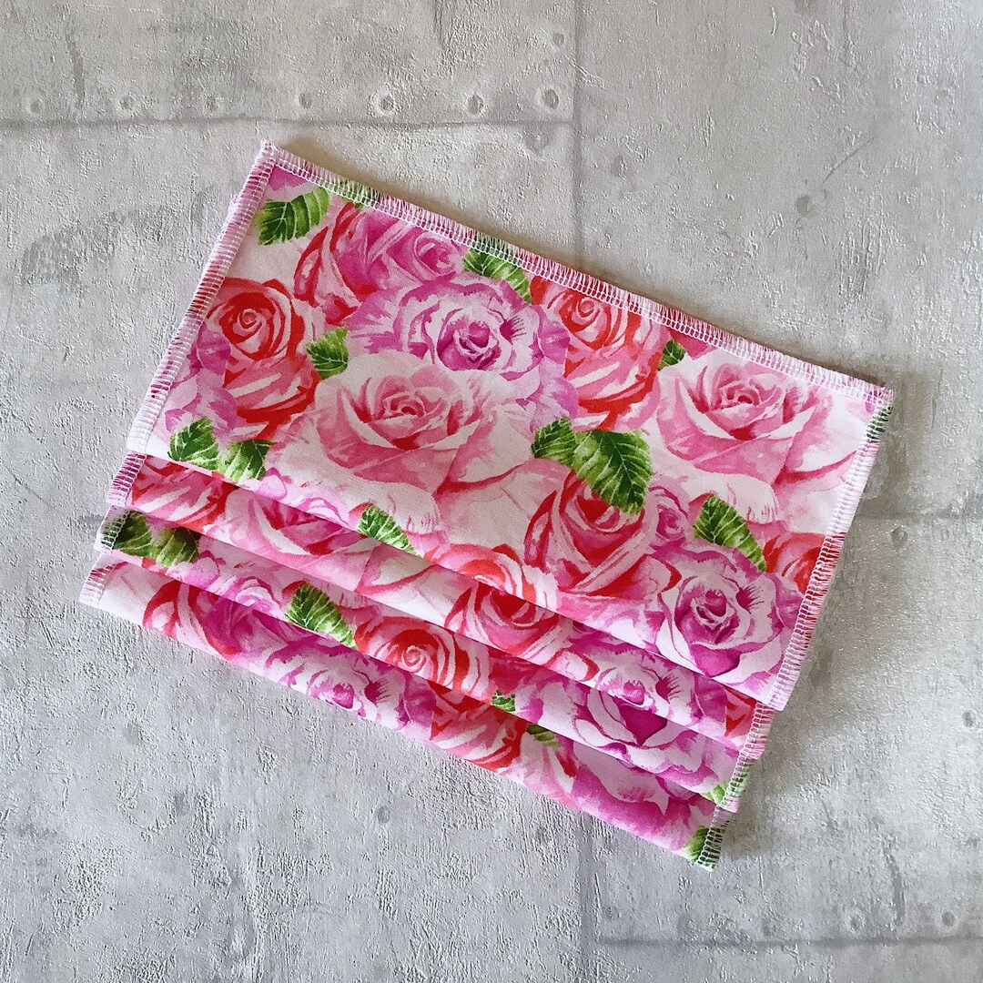Set of 4 Ecofriendly Cloth Napkins // 8.5 X 8.5 // Sweetheart Rose