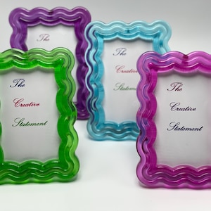 Whimsical wavy picture frame, 4 x 6 photo frame, custom color frame decor, preppy dopamine decor, birthday gift, gift for host, nursery