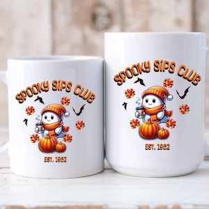 Spooky Sips Club Halloween Kaffeetasse, niedlicher Geist Becher Herbsternte Küchendekor Kürbismütze & Schal Halloween Geschenk Herbst gemütliche Tasse