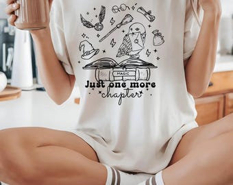 Regalo per gli amanti dei libri Maglietta da lettura Harry Potter per appassionati di libri Regalo per topi di biblioteca Maglietta unisex Harry Potter mago magia libri