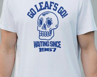 Maglietta per tifosi di hockey dei Toronto Maple Leafs, regalo per la festa del papà, maglietta con citazione divertente, maglietta da hockey di Toronto, regalo per gli amanti dell'hockey. In attesa dal 1967.