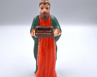 VTG Nativity Ceramic Hand Painted Magi Wise Man Holding Chest Replacement Piece