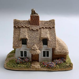 Lilliput Lane Cottages - Etsy Canada