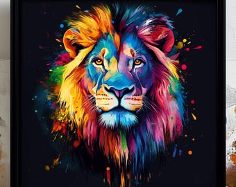 Op de afbeelding: Een ingelijste kunstdruk met een kleurrijke leeuwenkop. Het kunstwerk toont een spectrum aan kleuren, waaronder geel, oranje, blauw en paars, met verfspattereffecten op een zwarte achtergrond. Het gezicht van de leeuw is gedetailleerd, met de nadruk op de ogen en manen.