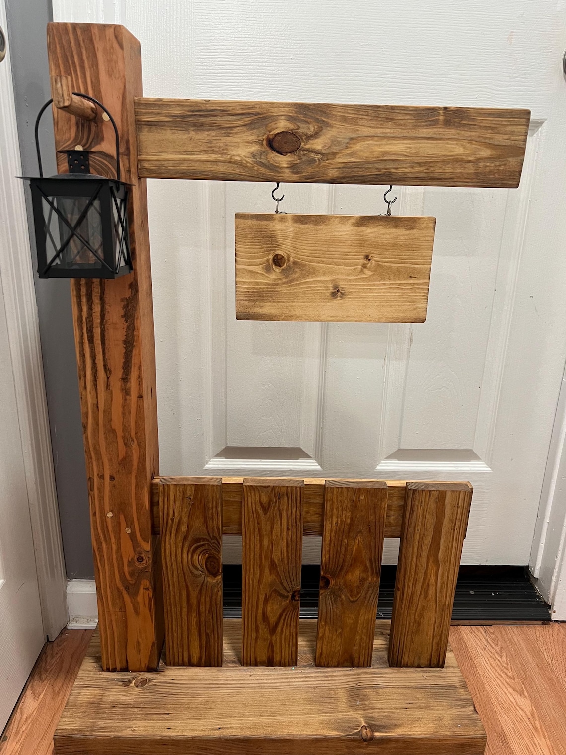 Fence Post Welcome Sign With Hanging Lantern. - Etsy