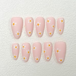 Sweet Floral Press On Nails｜Daily Wear Nails | Spring Handmade Press ons｜Press on Nail Sets | Reusable Nails | Acrylic Press on Nails