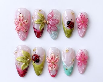 Uñas postizas florales / Uñas con flores 3D / Uñas de gelatina rosa / Uñas con acento de mariquita / Uñas de jardín primaveral / Uñas kawaii lindas / Uñas con forma de almendra