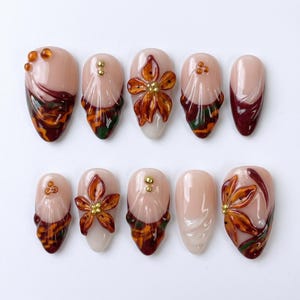 Autumn Floral Press On Nails｜3D Amber Flower Nail｜Tortoiseshell French Tip Almond Nail｜Glossy Brown Gradient Set｜Handmade Reusable Nail Gift