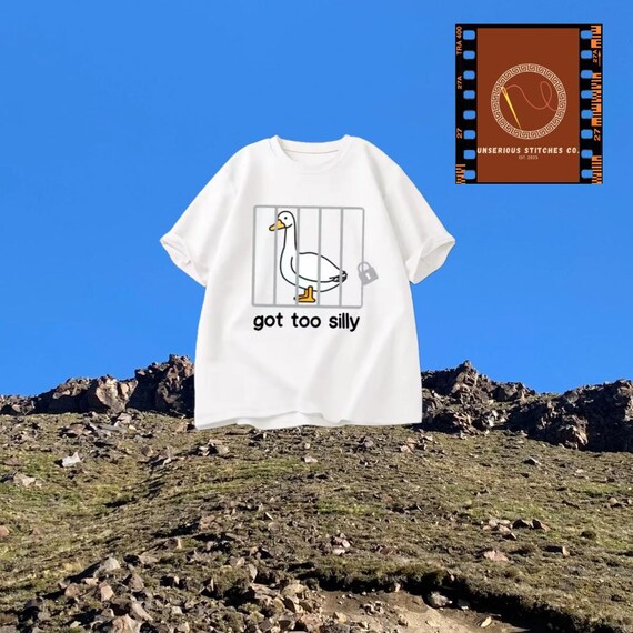 SILLY GOOSE TEE
