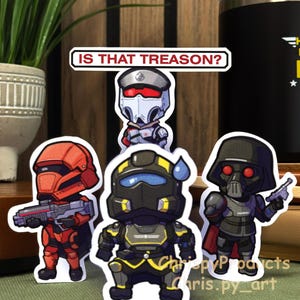 Op de afbeelding: Een set van vier gestanste stickers met gepantserde personages in chibi-stijl. Eén sticker toont de tekst IS THAT TREASON? in een witte rechthoekige tekstballon. De personages dragen helmen en tactische uitrusting in rood, zwart, geel en wit.