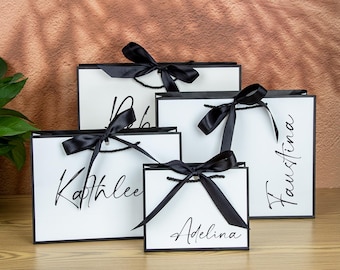 Personalized Bridesmaid Gift Bags, Wedding Gift Bags, Bridal Party Gift Bag, Bachelorette Party Bag, Thank You Gift Bags, Elegant Gift Bag