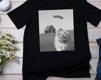 Camiseta unisex vintage de abducción OVNI de Pomerania / Regalo para amantes de los Pomerania / Camiseta retro de perro Pom extraterrestre estética para mamá Pom / papá Pom