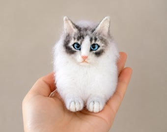 Custom Needle Felted Cat Sculpture, Handmade Wool Cat Figurine from Photo, Pet Memorial Gift