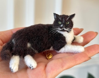 Custom Needle Felted Cat Sculpture , Handmade Wool Mini Cat Figurine ,Personalized Pet Memorial Gift