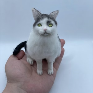 Personalized Wool Felt Cat Memorial, Handmade Needle Felted Pet Replica Sculpture from Photos, Custom Pet Loss Keepsake Gift