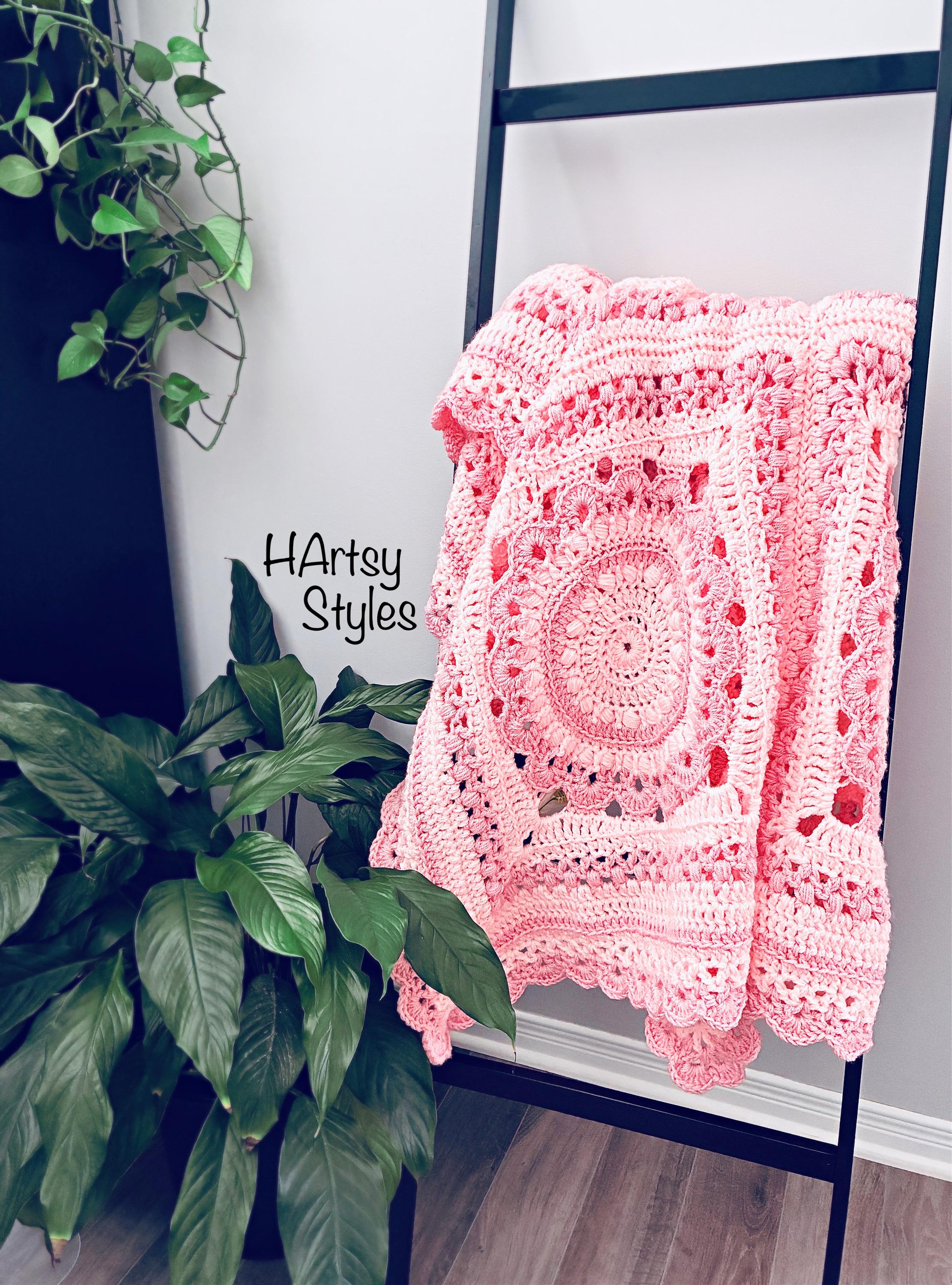 30 Mandala Blanket Crochet Patterns for Round, Square, and Star-Inspired Throws 17 Mandala Vida Loca Granny Square Blanket Pattern