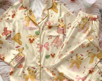 Pijama navideño de satén de Simba, El Rey León, Disney, para toda la familia, para las fiestas, Disney
