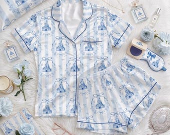 Ensemble pyjama Disney Castle Toile, pyjama à boutons inspiré des princesses, vêtements de nuit féeriques inspirés des châteaux des parcs Disney, cadeau idéal pour les fans de Disney