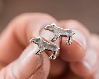 Bijoux tapir, clous en argent sterling, boucles d'oreilles de Peg and Awl | Fougères trouvées