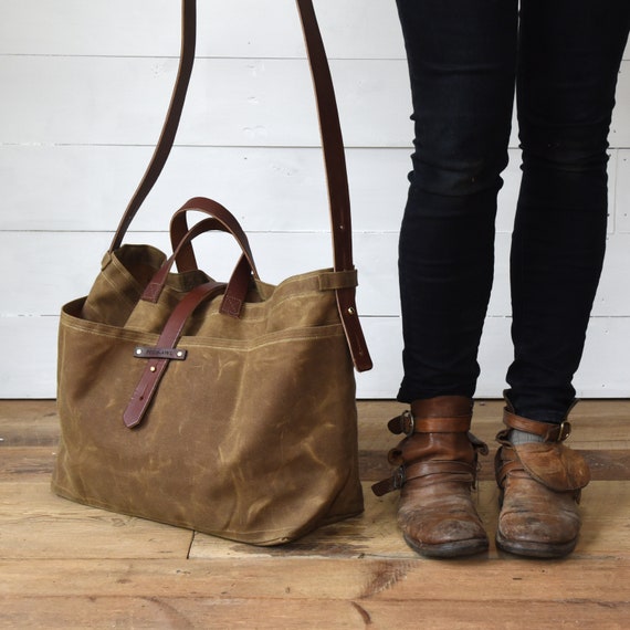 Waxed Canvas Tote Bag With Zipper Pattern