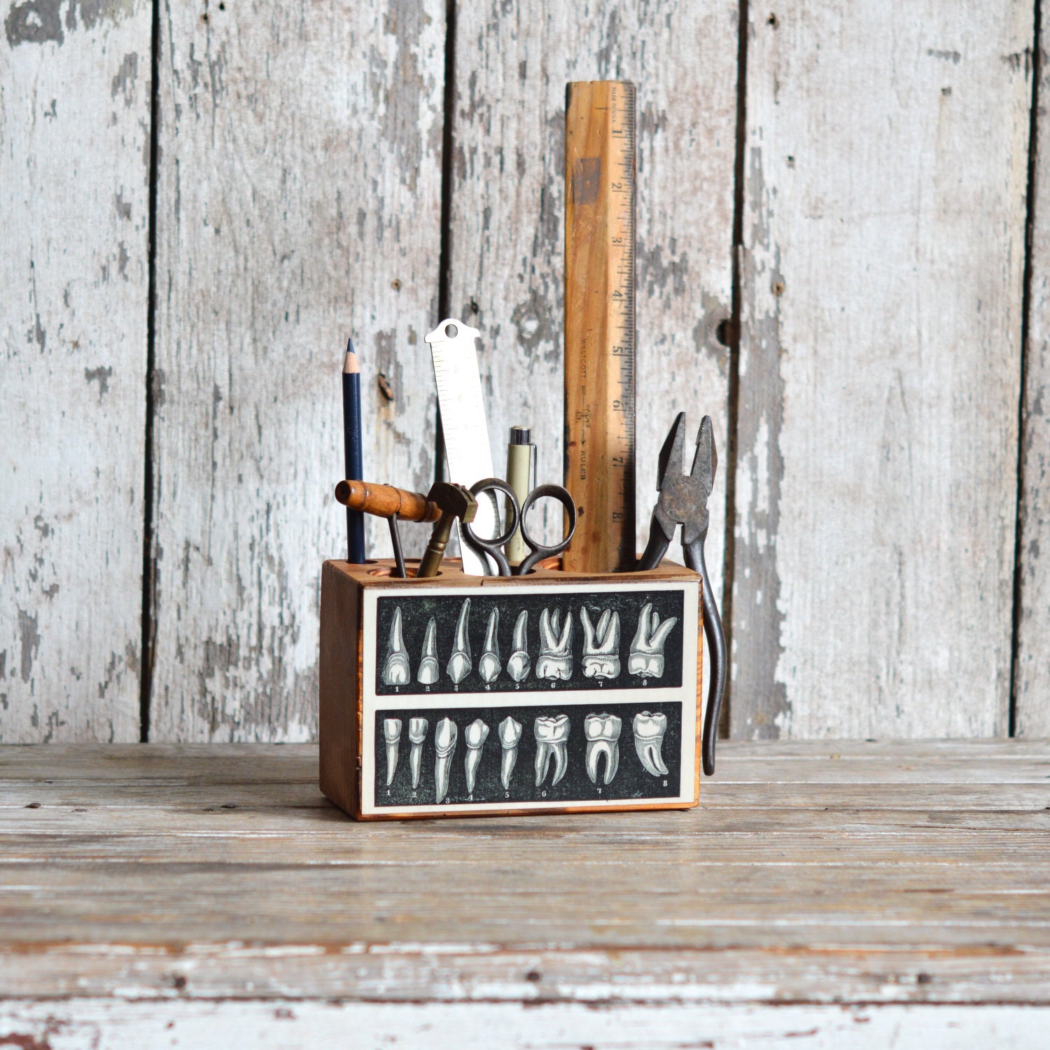 Anatomique Desk Caddy Medium, Reclaimed Wood Decor, Organization, Pen Holder Par Peg et Awl