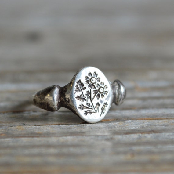 Etsy shop signet ring