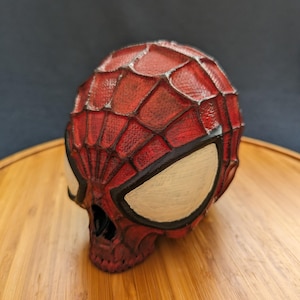 Hand-painted Spiderman skull Trailer Tow hook ball / hitch cover